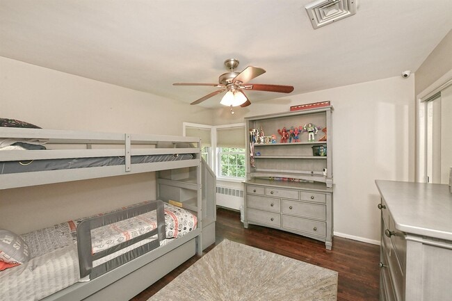 Building Photo - 2 Cherrywood Ln