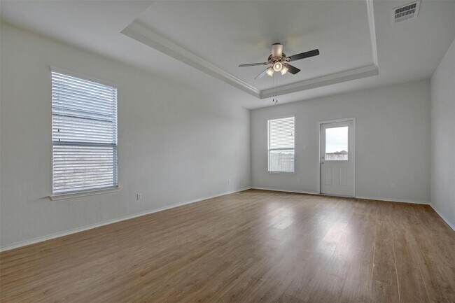 Building Photo - 195 Sundown Ave