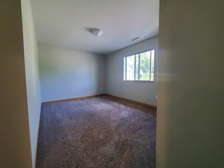 Building Photo - 2322 College St