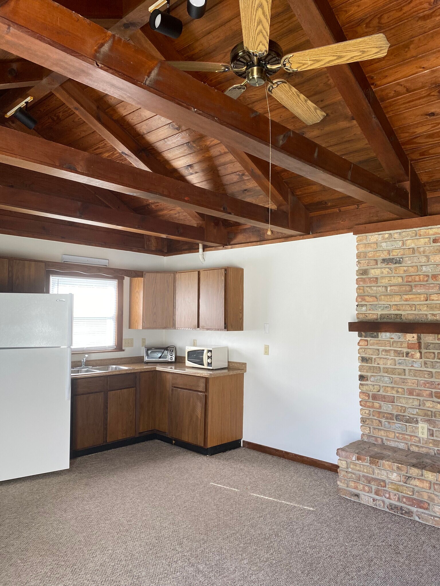 Building Photo - 662 Cortez Cir