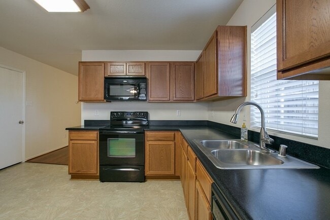 Building Photo - 4541 Martingale View Ln