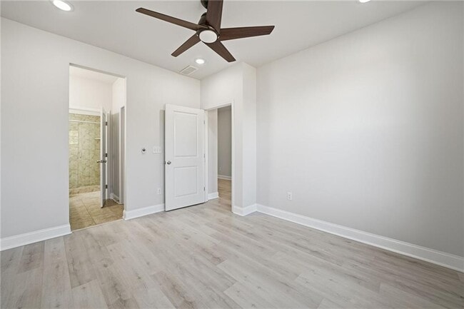 Building Photo - 7040 Ansley Pk Wy