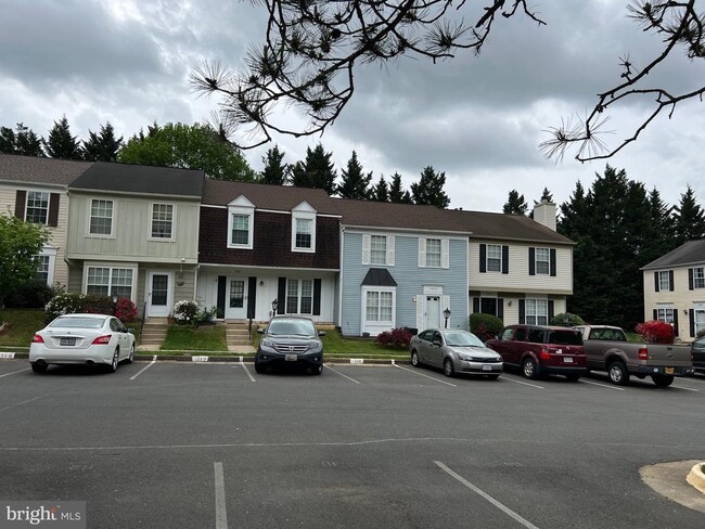 Building Photo - 14831 Basingstoke Loop