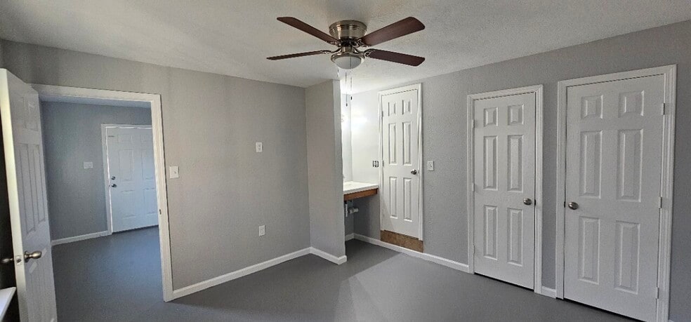 Building Photo - 1434 Avenue A