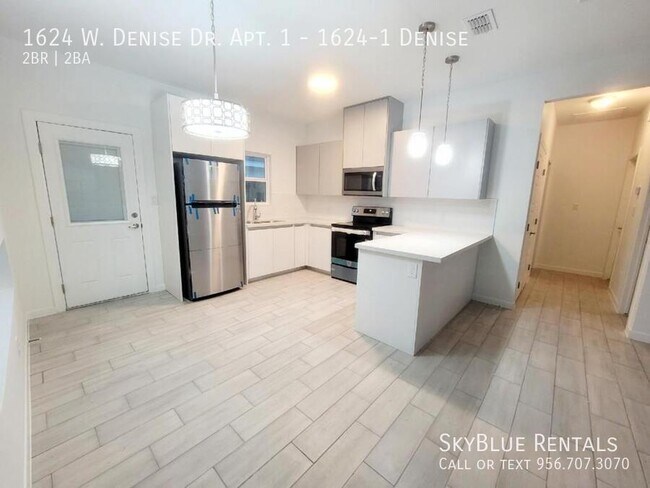 Building Photo - 1624 W Denise Dr