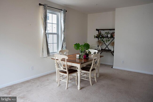 Building Photo - 42294 San Juan Terrace