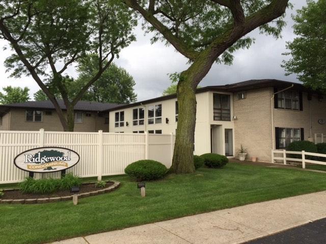 Building Photo - 8801 Schneider Ave