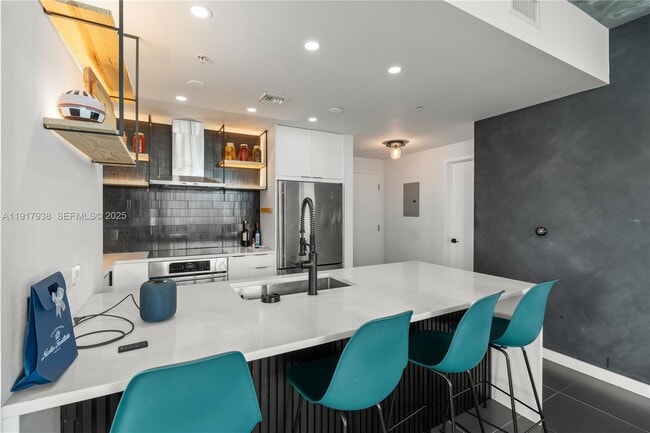 Building Photo - 3301 NE 1st Ave