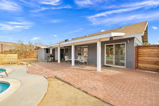 Building Photo - 7552 Elk Trail