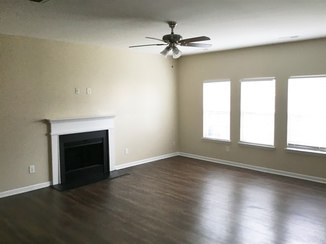 Building Photo - 1635 Swan Dr