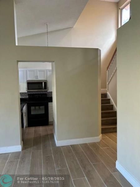 Building Photo - 1068 Coral Club Dr