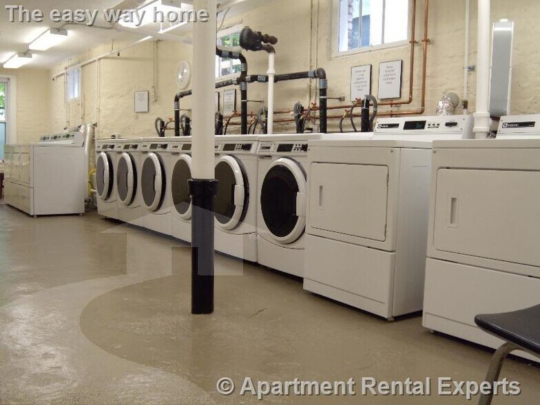 Building Photo - 156-158 Summer St Unit #115