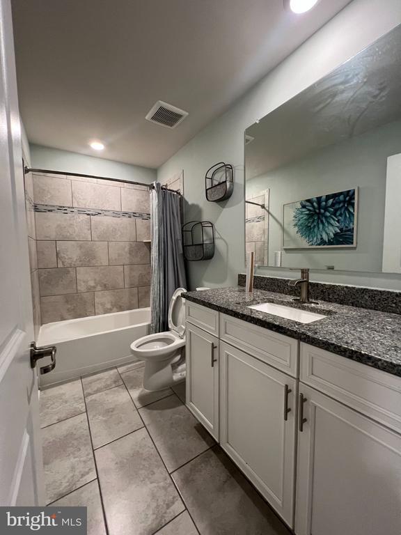 Building Photo - 4563 Shakespeare Cir