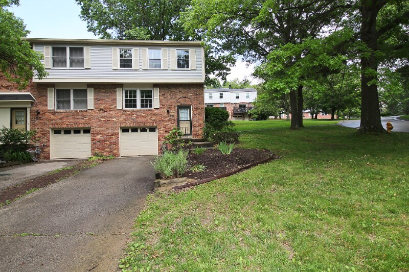 Building Photo - 100 Grouse Ct