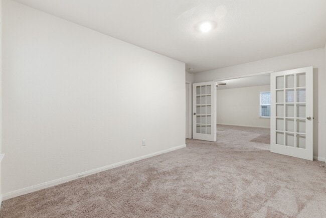 Building Photo - 345 Lone Mountain Dr