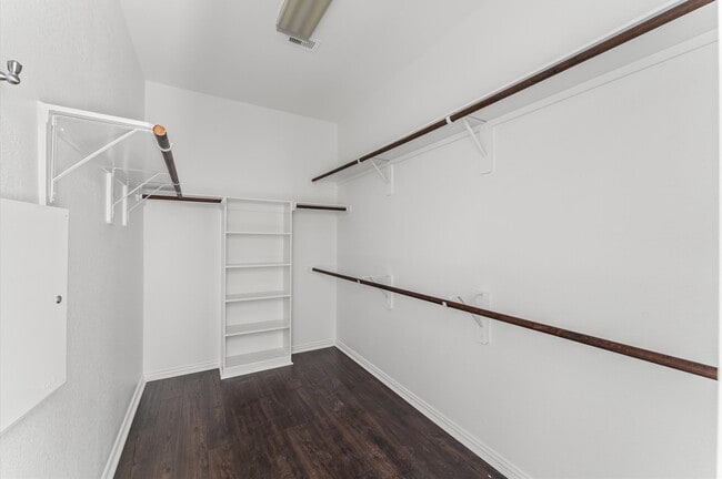 Building Photo - 1922 Boren Dr