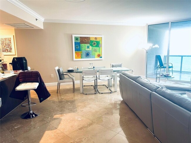 Building Photo - 17201 Collins Ave