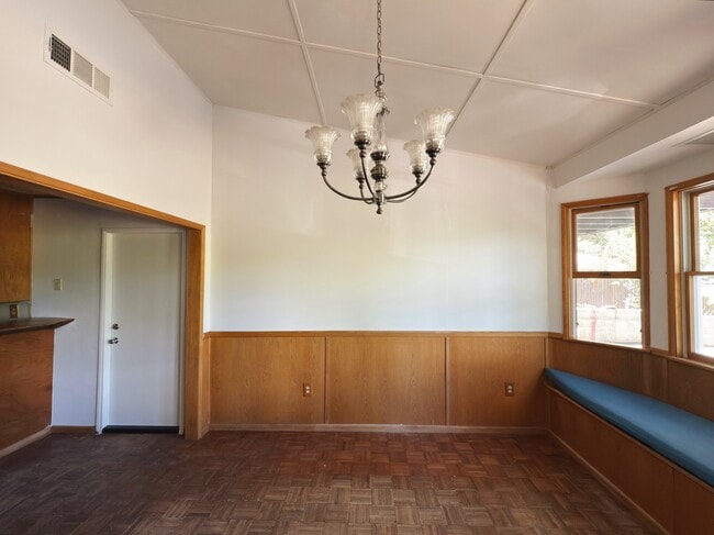 Building Photo - 31551 Wagon Wheel Dr