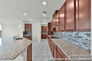 Building Photo - 11255 Sawyer Valley