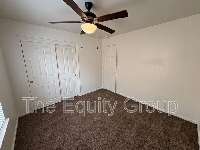 Building Photo - 723 N Simon St