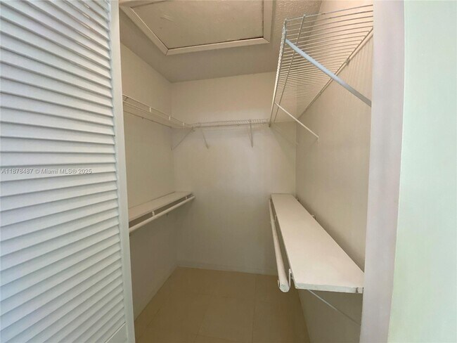 Building Photo - 3670 N 56th Ave