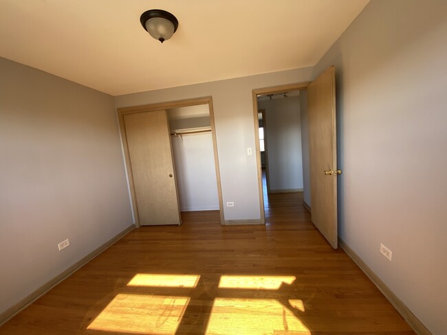 Building Photo - 6441 W Higgins Ave