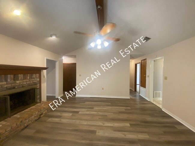 Building Photo - 19 Winfield Way