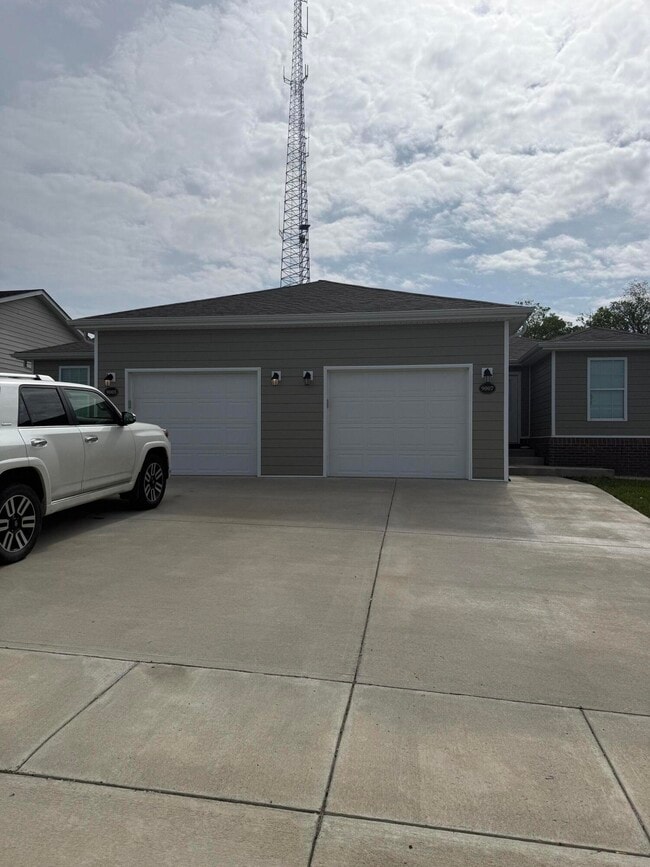 Building Photo - 9007 Landon Ln