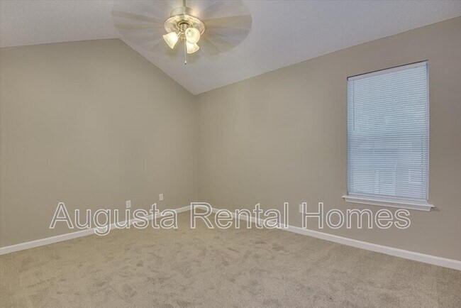 Building Photo - 138 Chalet North Boulevard - 138