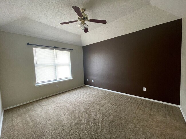 Building Photo - 2303 Purser Dr