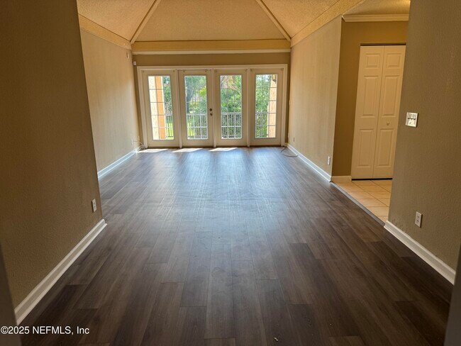 Building Photo - 6654 Bell Tower Ct
