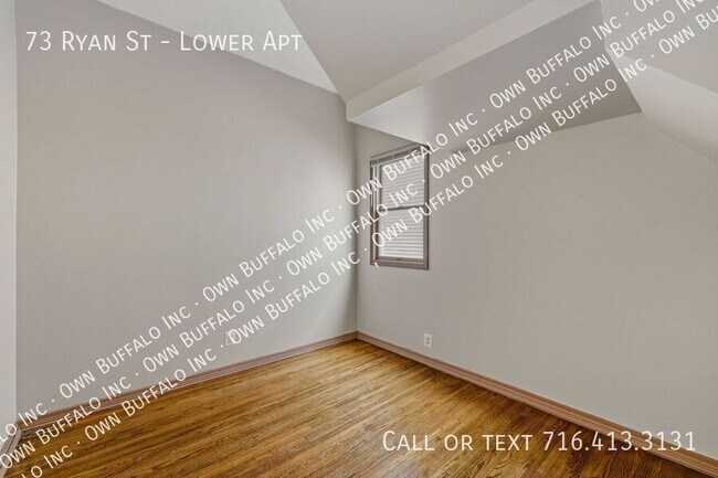 Building Photo - 73 Ryan St