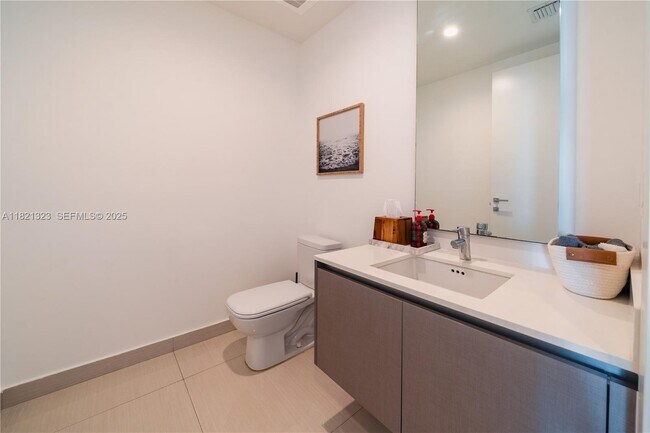 Building Photo - 3250 NE 188th St