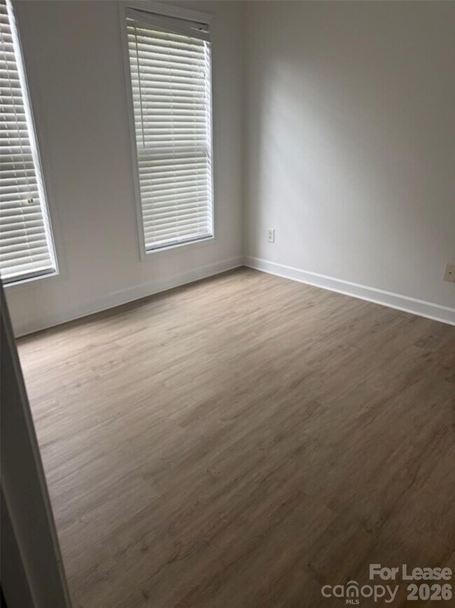 Building Photo - 109 Chawton Ln