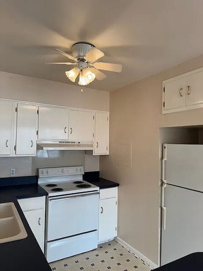 Building Photo - Cozy 1-Bedroom Apartment in the Heart of East Nashville