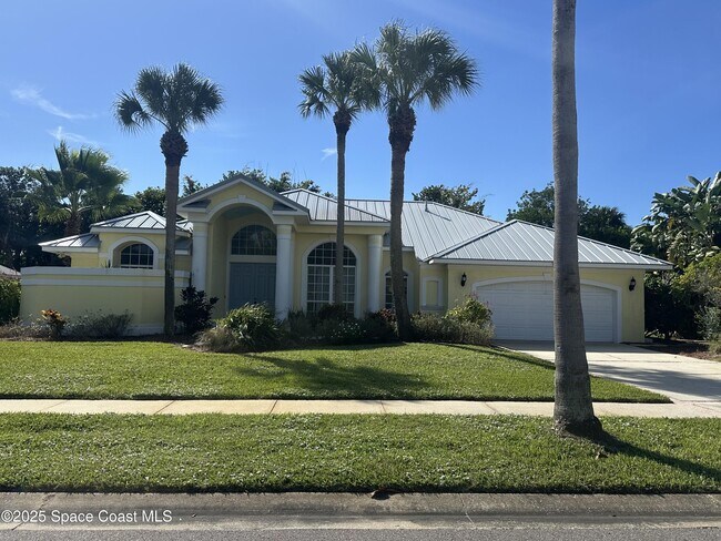 Primary Photo - 174 Martesia Way