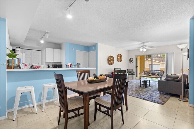 Primary Photo - 2600 S University Dr