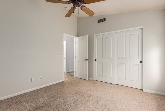 Building Photo - New Listing in Avondale