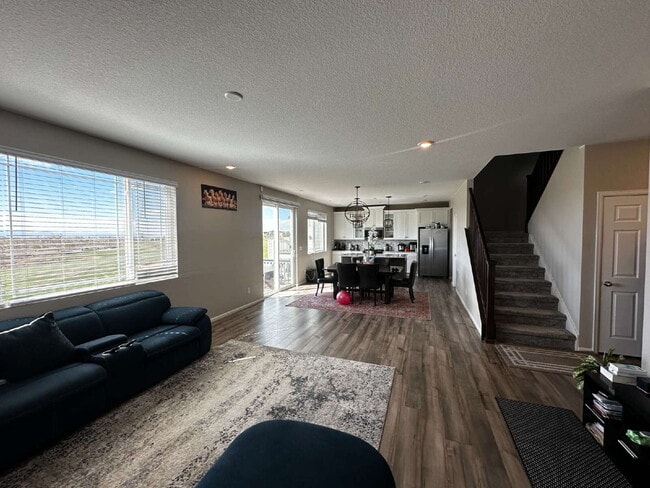Building Photo - Available May! Beautiful home in Murphy Creek!
