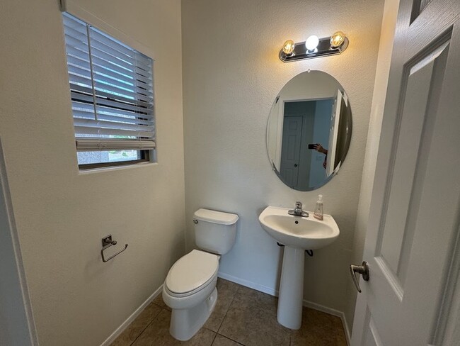 Building Photo - Queen Creek 3br House