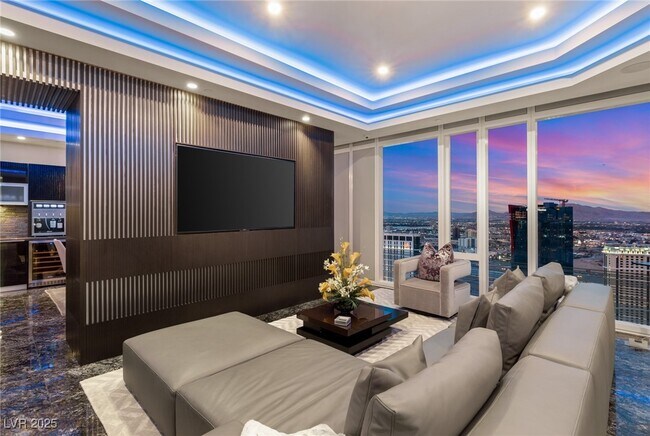 Building Photo - 3750 S Las Vegas Blvd