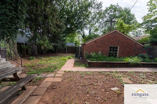 Building Photo - 7023 Deerfield Rd