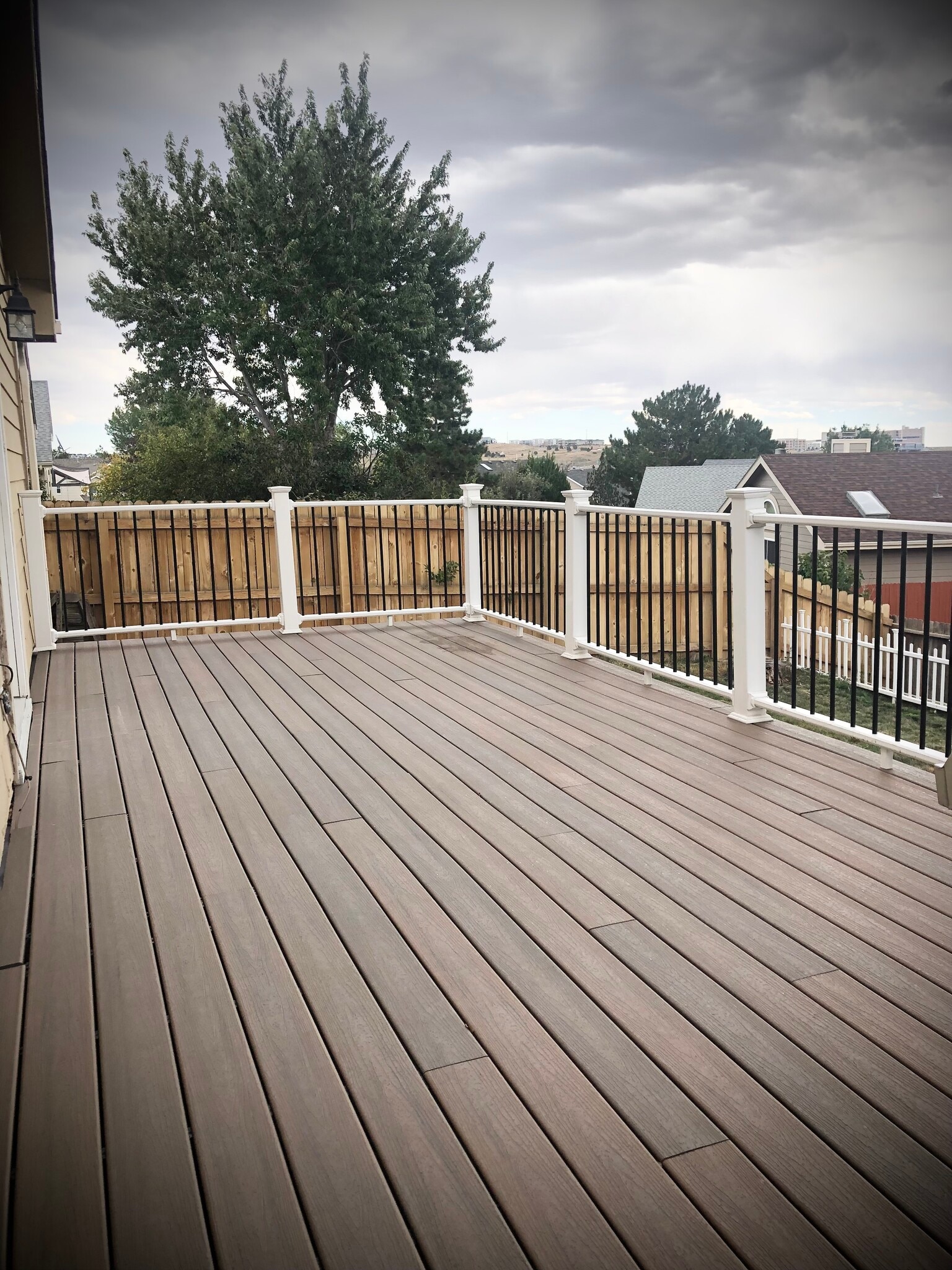 shared outdoor deck - 8659 Chancellor Dr