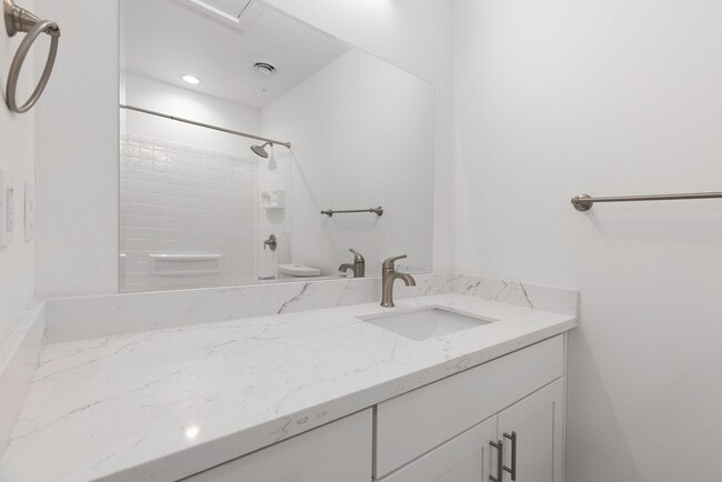 Interior Photo - Buena Vista