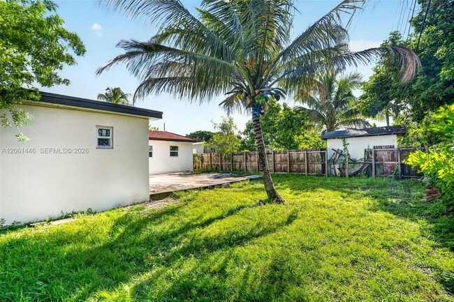 Building Photo - 6240 SW 22nd Ct