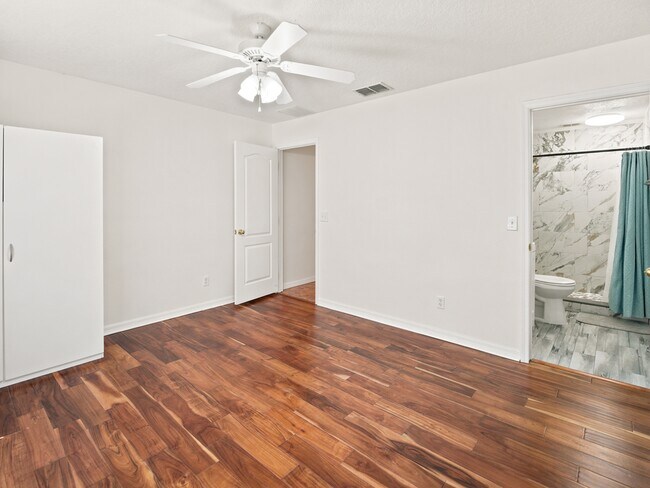 Building Photo - 6013 Brick Rd