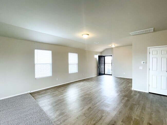 Building Photo - 9925 Blue Wing Trl