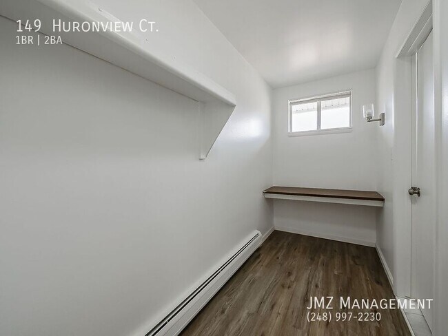 Building Photo - 149 Huronview Ct