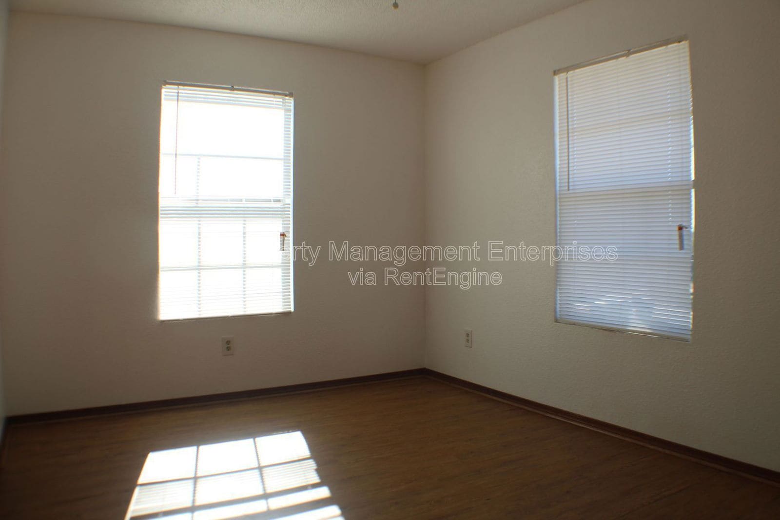 Building Photo - 4714 Creek Ct