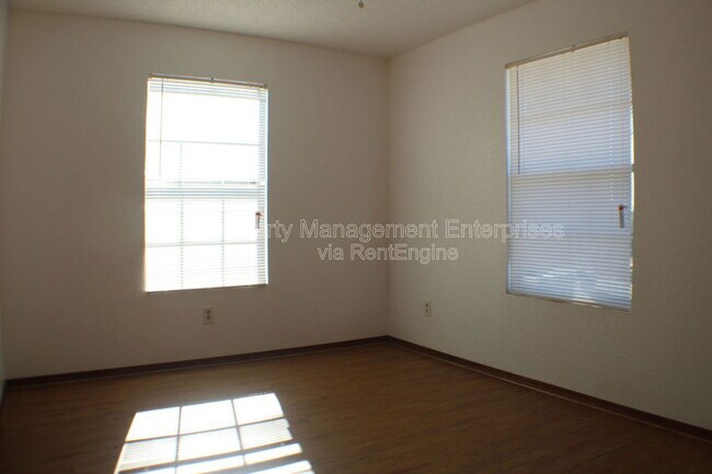 Building Photo - 4714 Creek Ct